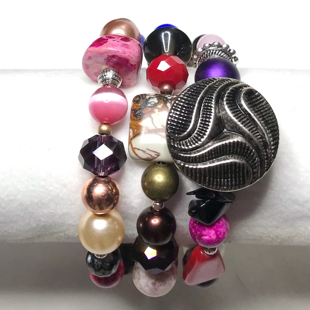 Handmade Bracelet with Vintage and Contemporary Elements (NB79-5H) - Picture 3 of 9